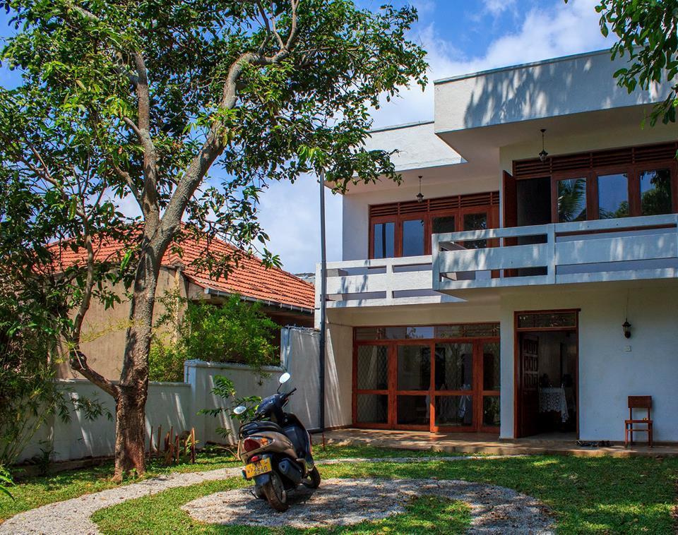 The Vintage Club Hostel Dehiwala-Mount Lavinia Exterior photo